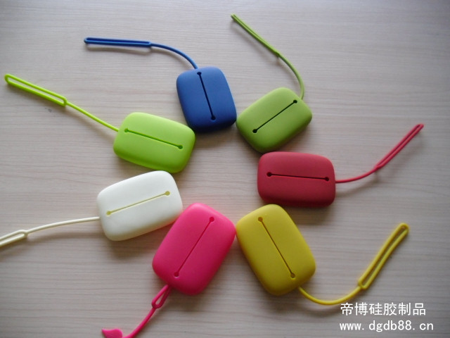 矽膠(jiāo)鑰匙包.jpg